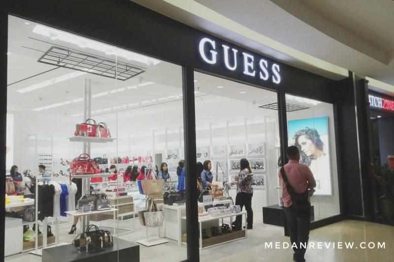 GUESS Accessories Hadir di Mall Centre Point Medan Berkonsep Terbaru dan Stylish