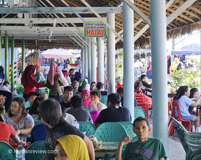 Kulineran di Pantai Pondok Permai